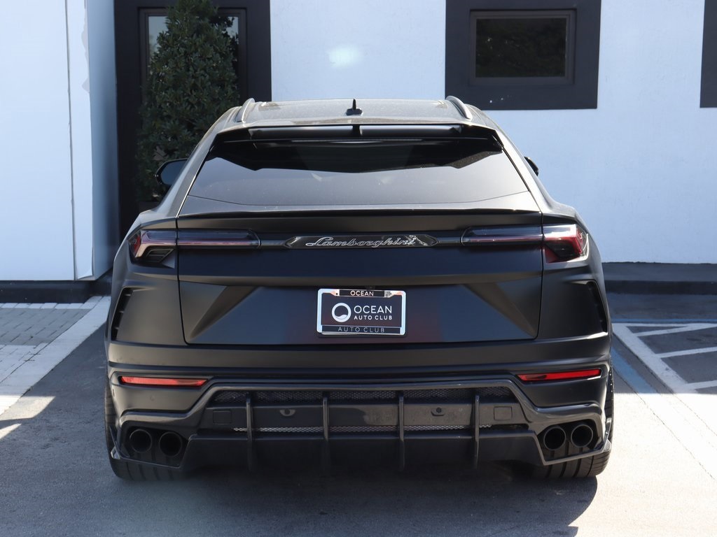 2022 Lamborghini Urus photo 6