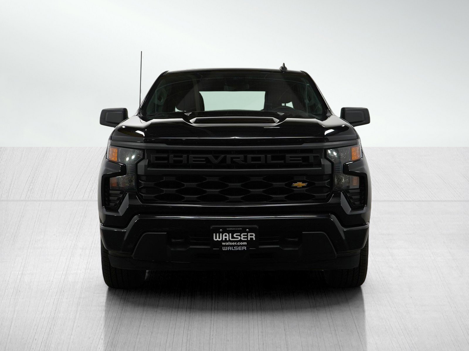 2023 Chevrolet Silverado 1500 Custom photo 4