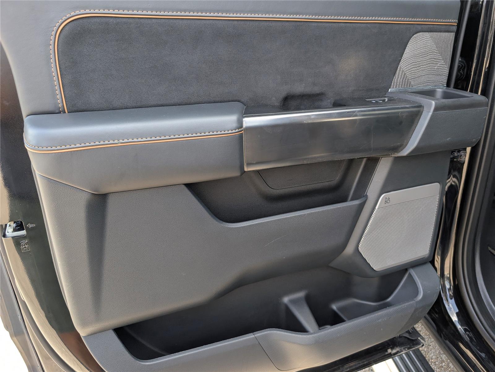 2023 Ford F-150 Platinum photo 34