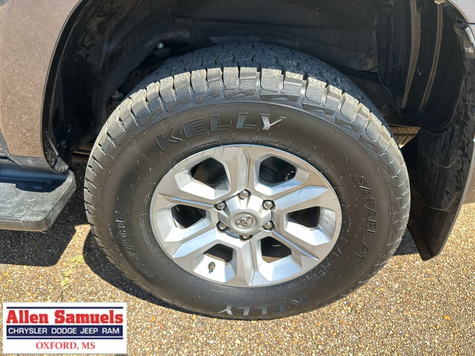 2019 Toyota 4Runner SR5 photo 33