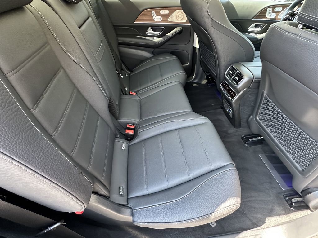 2025 Mercedes Benz GLS 450 4MATIC photo 16