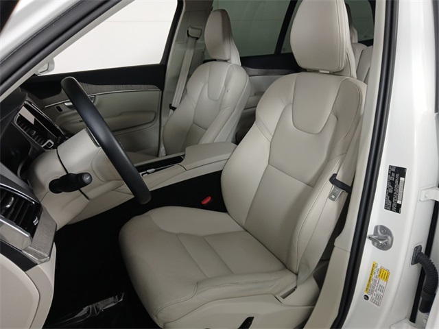 2024 Volvo XC90 Plus photo 13