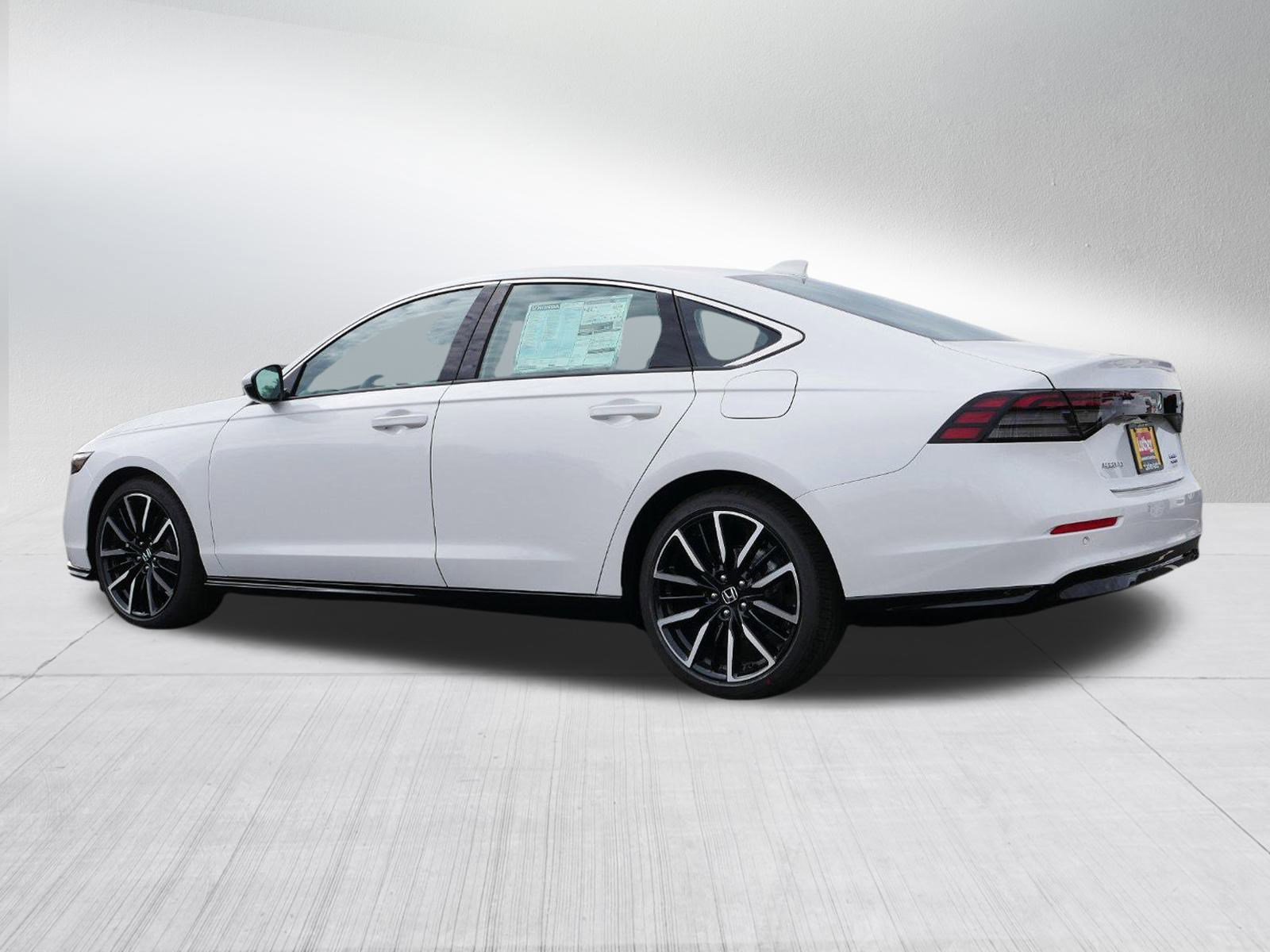 2025 Honda Accord Hybrid Touring photo 5
