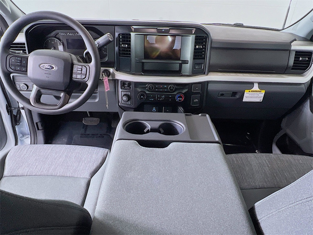 2025 Ford F-350 XLT photo 7