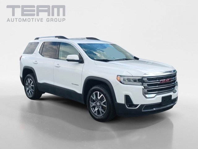 2023 GMC Acadia SLT's photo