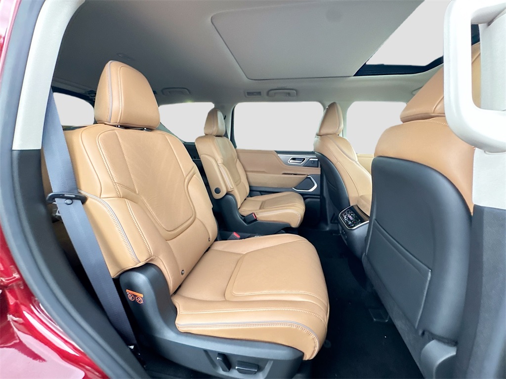 2026 Infiniti QX80 Luxe photo 28