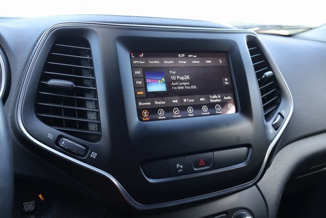 2019 Jeep Cherokee Latitude photo 16