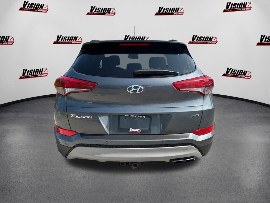 2017 Hyundai Tucson Value photo 6