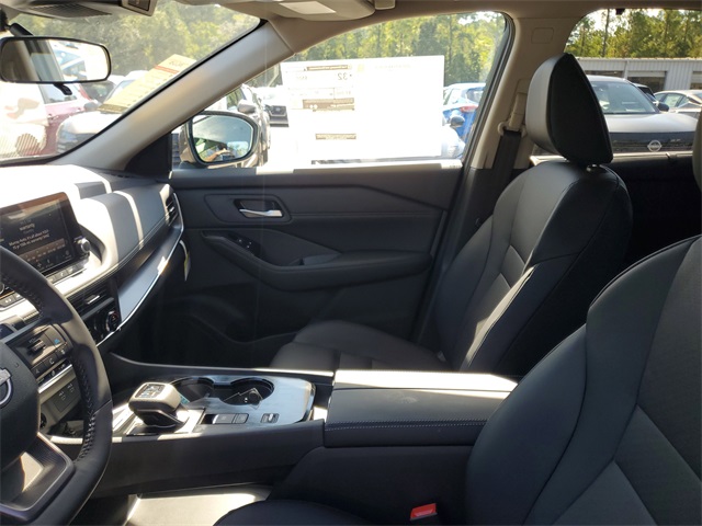 2026 Nissan Rogue SV photo 8