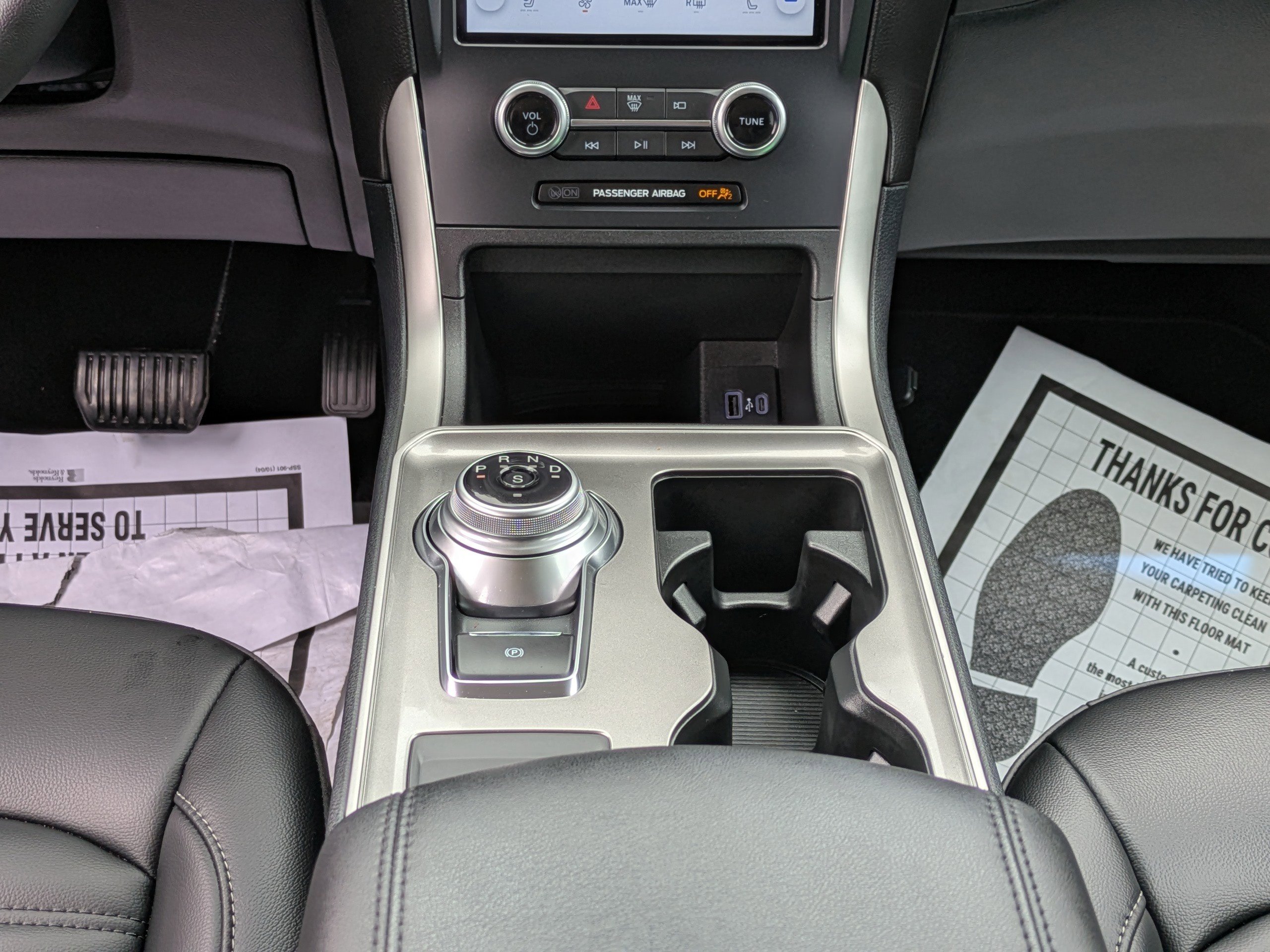 2024 Ford Edge SEL photo 17