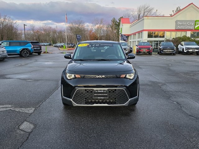 2024 Kia Soul LX photo 2