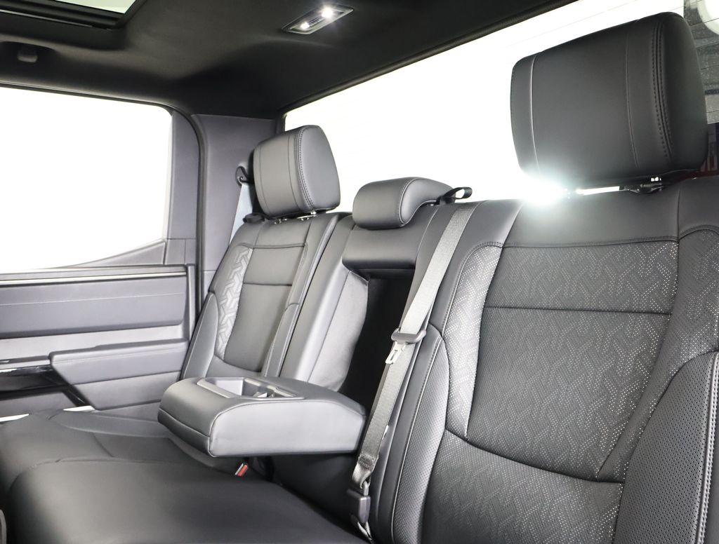 2025 Toyota Tundra Limited photo 13