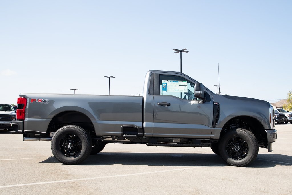 2025 Ford F-350 XL photo 7