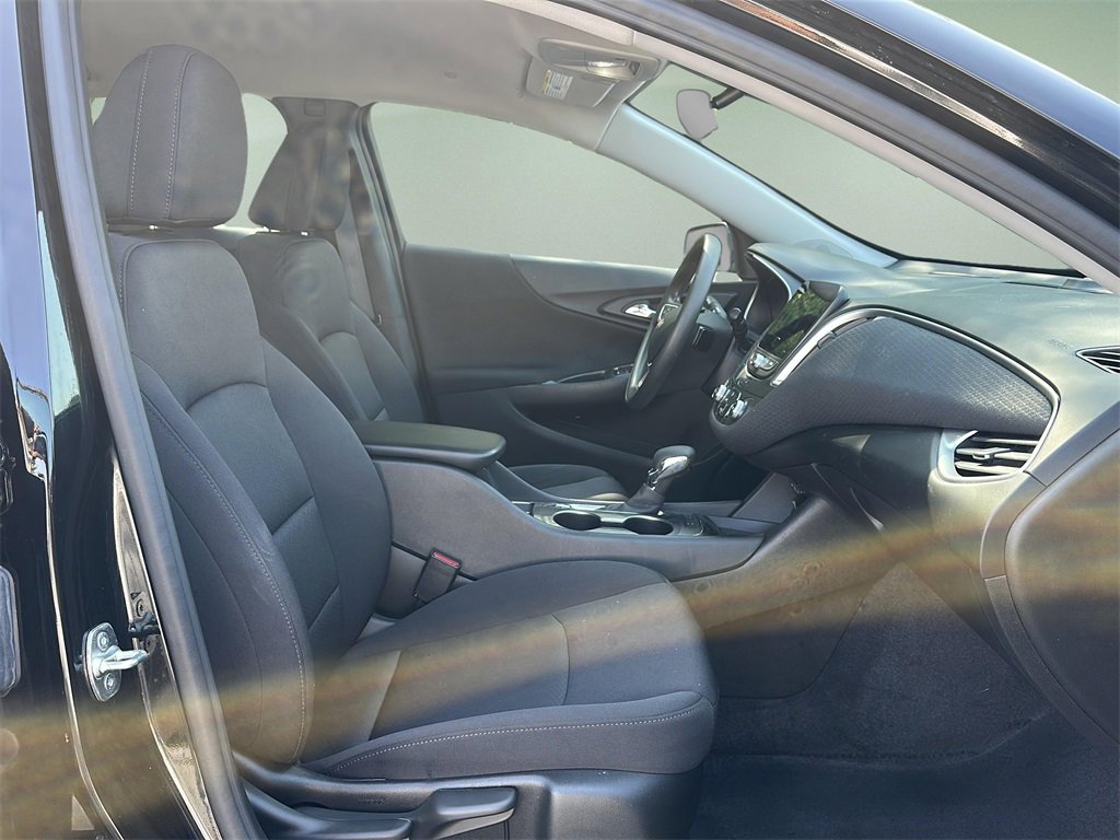 2024 Chevrolet Malibu LS photo 16
