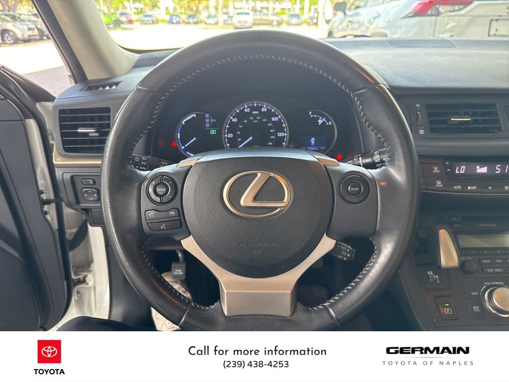 2015 Lexus CT 200h photo 14