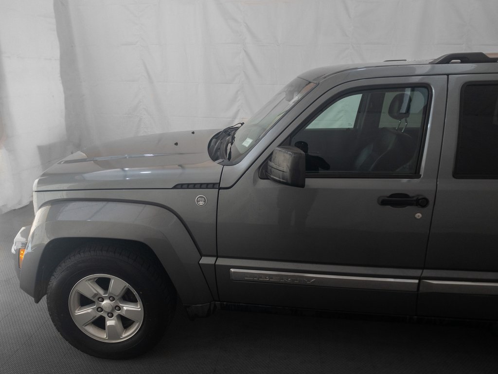 2012 Jeep Liberty Limited photo 3