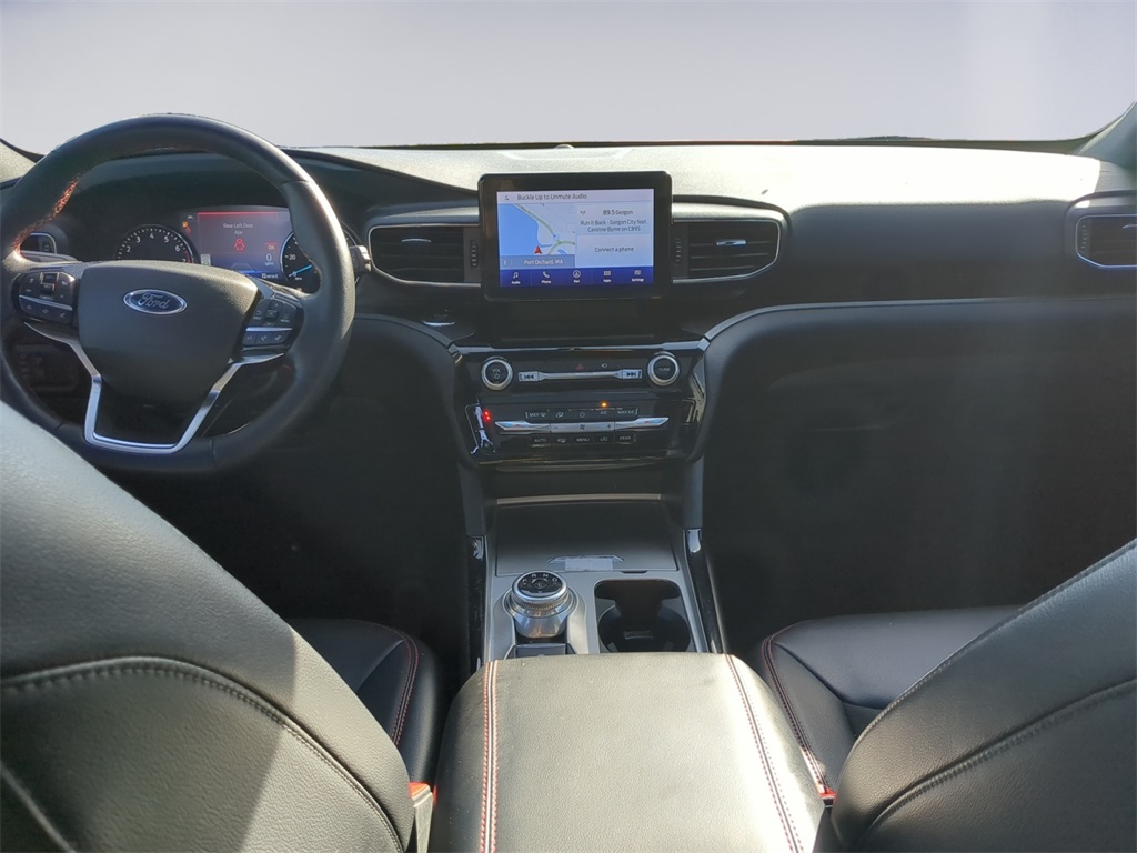 2023 Ford Explorer ST-Line photo 12