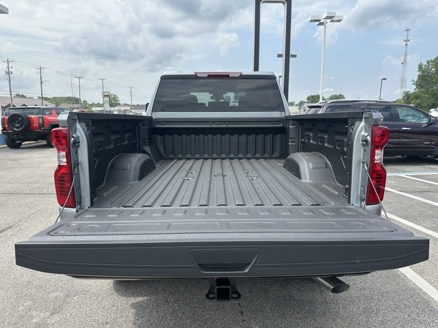 2025 Chevrolet Silverado 2500HD Custom photo 17