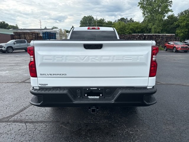 2025 Chevrolet Silverado 1500 photo 3