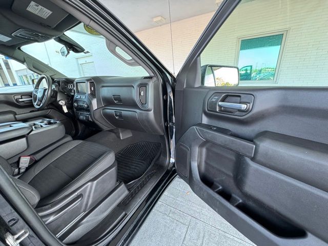 2022 Chevrolet Silverado 1500 Custom photo 11