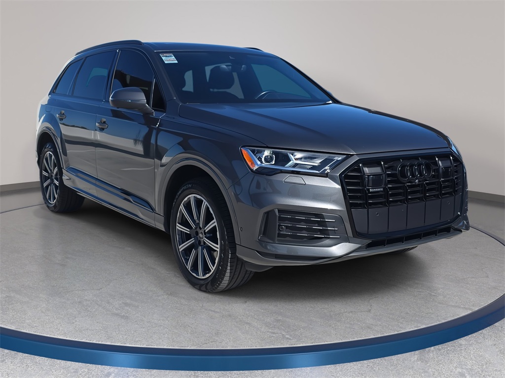 2023 Audi Q7 45 Premium Plus photo 3