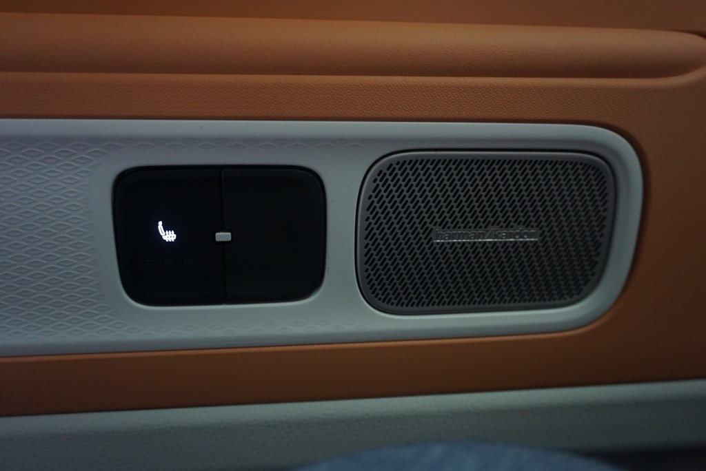 2025 Volkswagen ID. Buzz photo 30