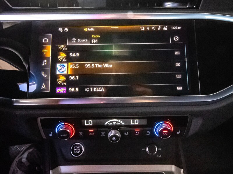 2024 Audi Q3 45 TFSI S line Premium photo 21
