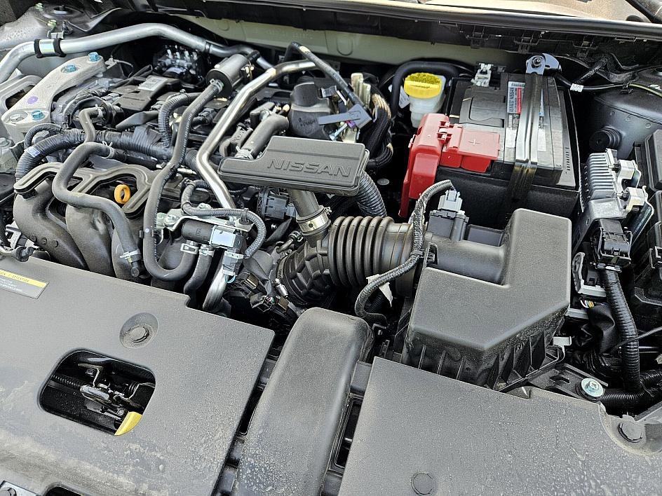 2025 Nissan Sentra SV photo 16