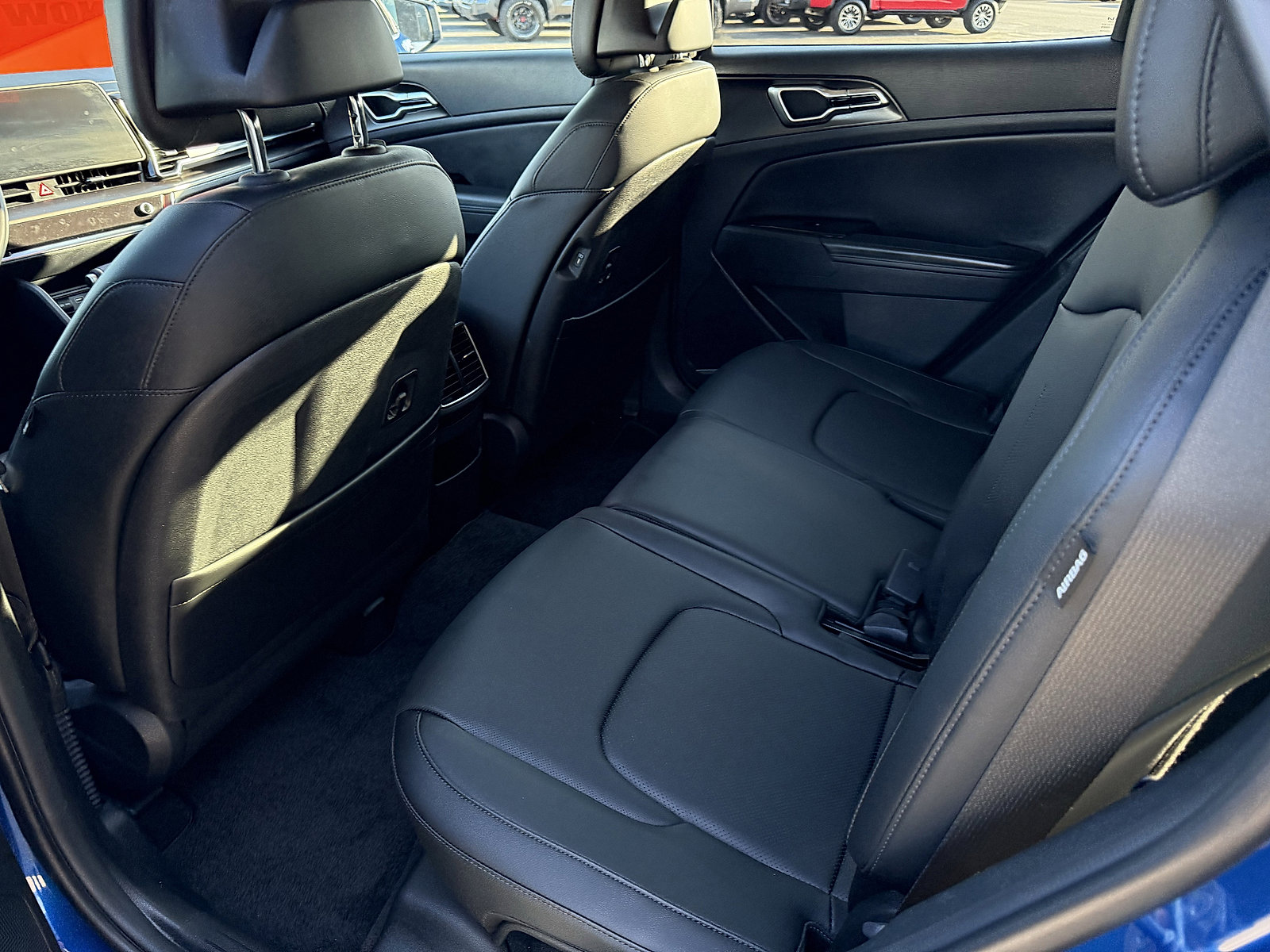 2025 Kia Sportage EX photo 12