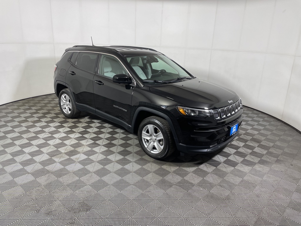 2022 Jeep Compass Latitude's photo