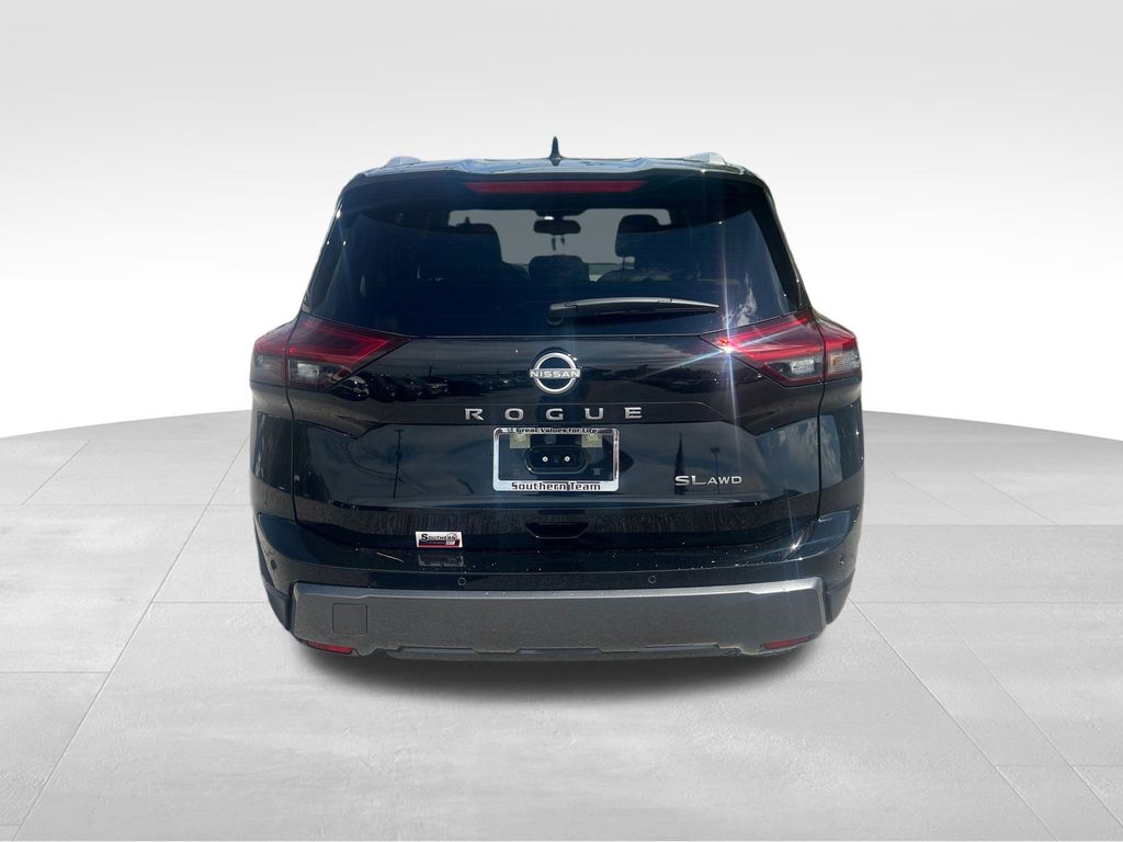 2025 Nissan Rogue SL photo 4