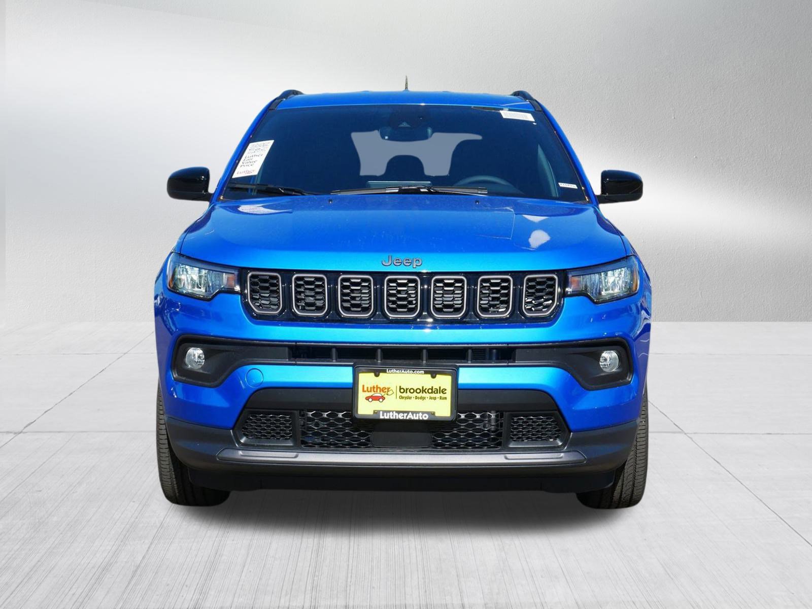 2026 Jeep Compass Latitude Altitude photo 2