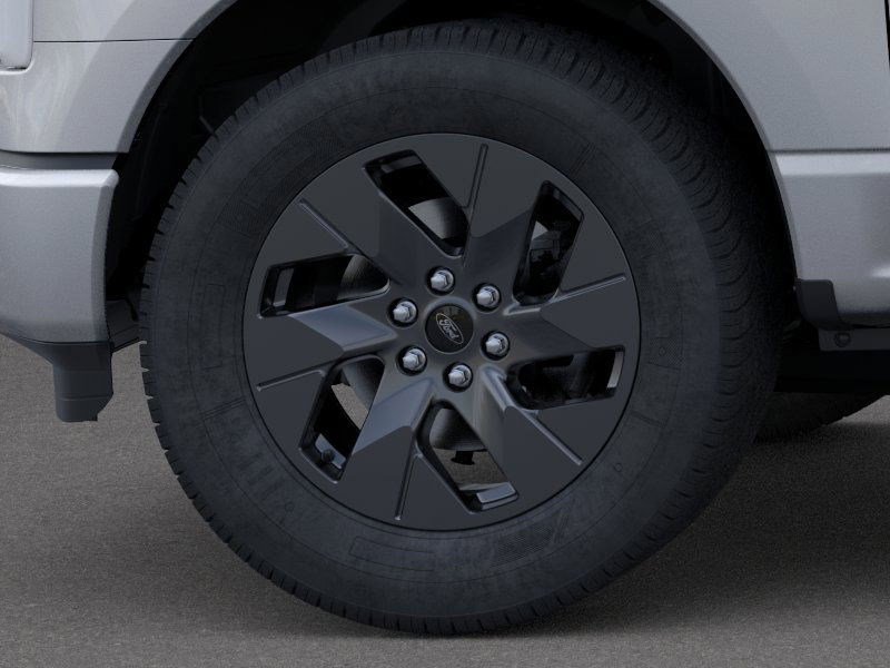 2025 Ford F-150 Lightning Lariat photo 19