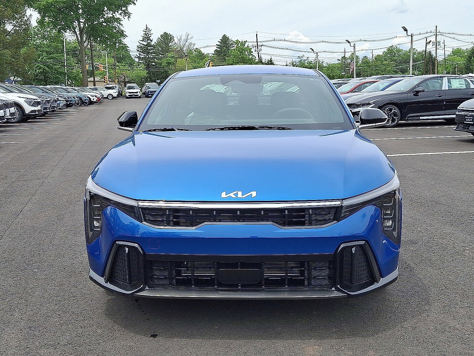 2025 Kia K4 GT-Line photo 2
