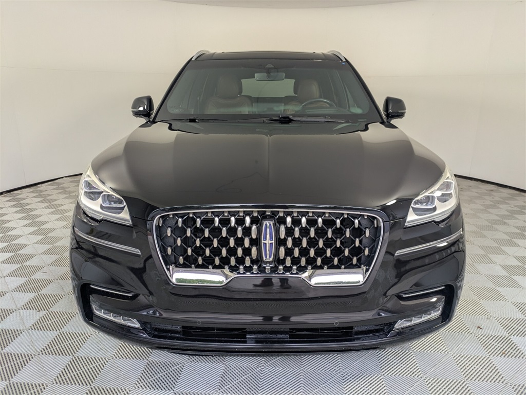 2021 Lincoln Aviator Grand Touring photo 2