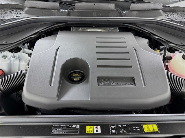2025 Land Rover Range Rover SE photo 28