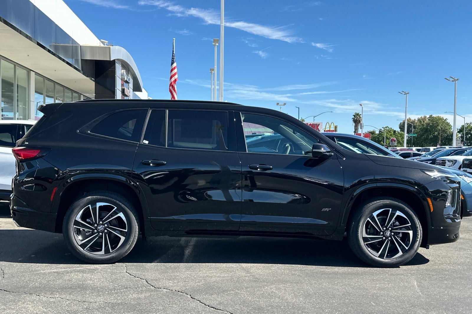 2026 Buick Enclave Sport Touring photo 3