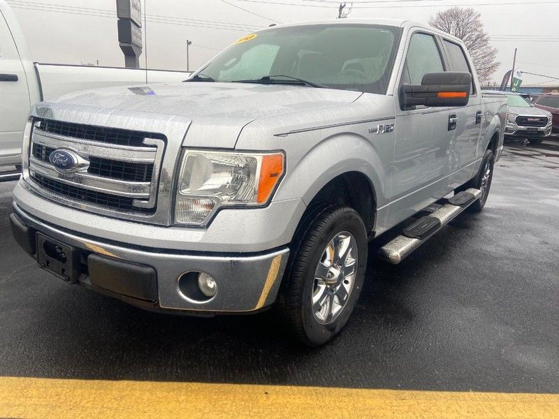 2013 Ford F-150 XLT photo 3