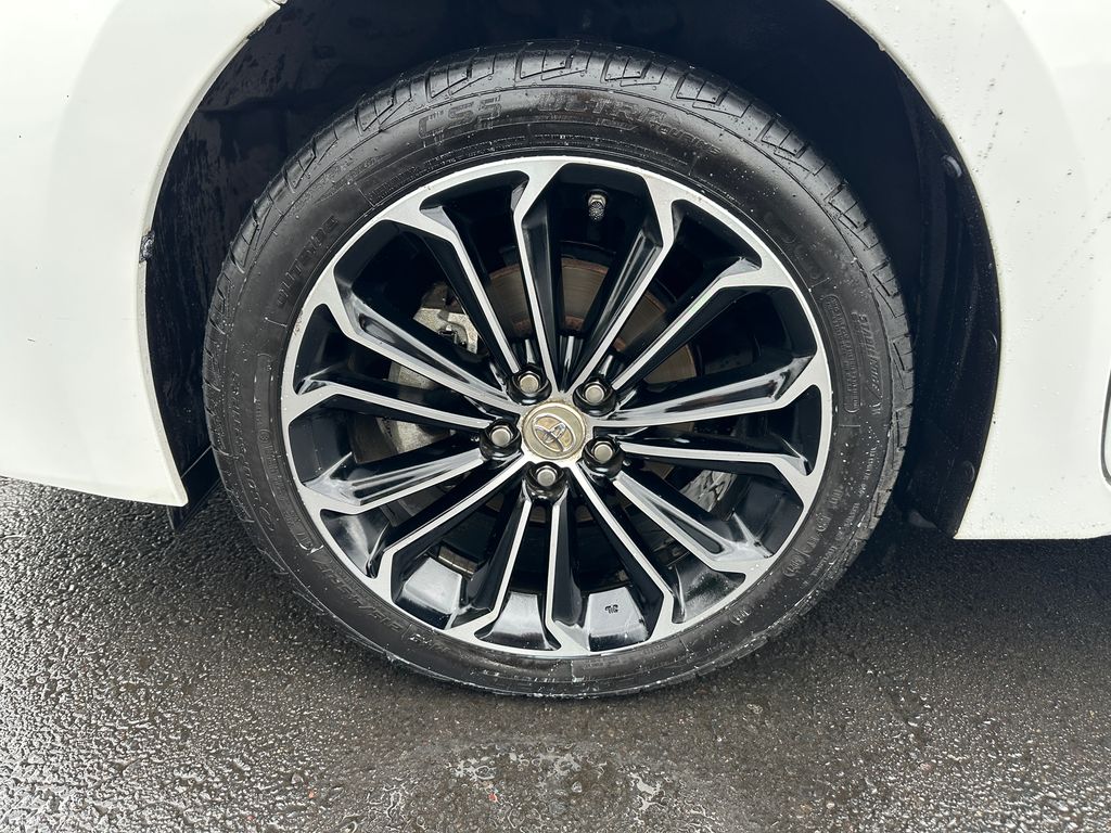 2016 Toyota Corolla Plus photo 11