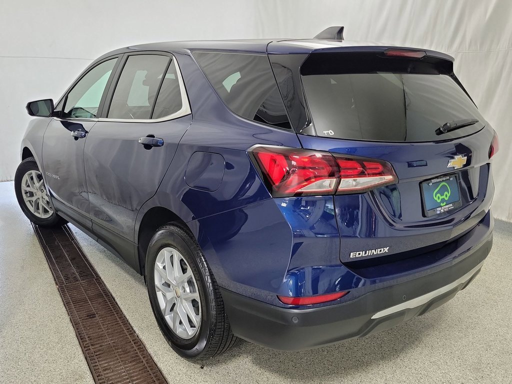 2022 Chevrolet Equinox LT photo 3