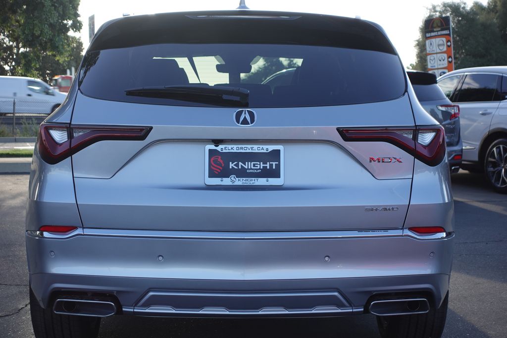 2026 Acura MDX SH-AWD Advance photo 5