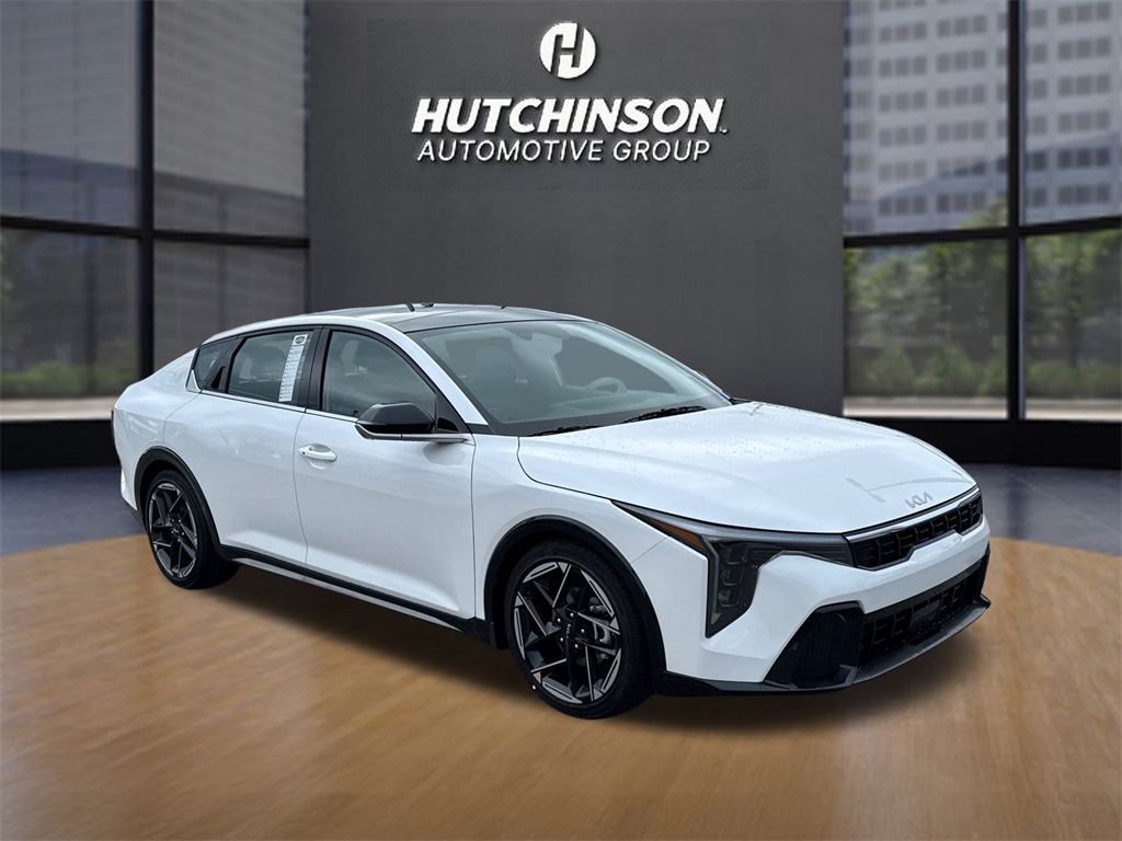 2025 Kia K4 GT-Line's photo