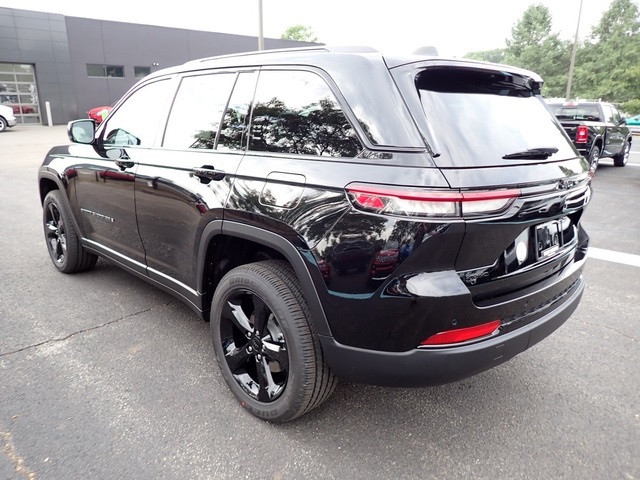 2025 Jeep Grand Cherokee Altitude X photo 3