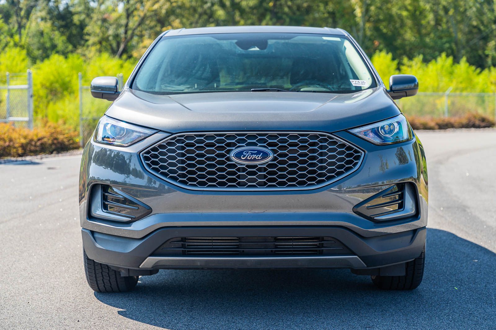 2024 Ford Edge SEL photo 2
