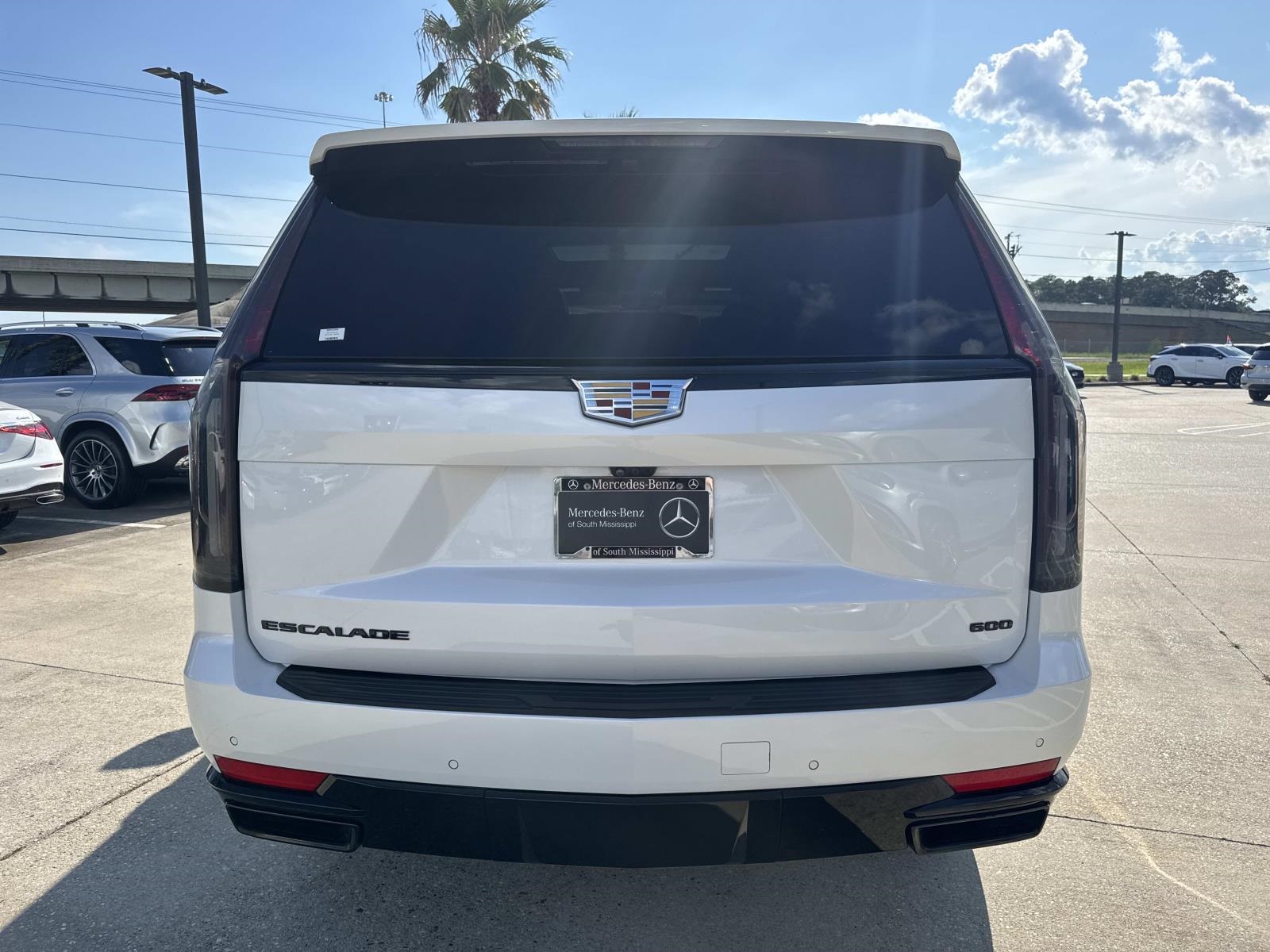 2024 Cadillac Escalade Sport photo 5
