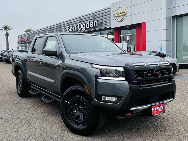 2026 Nissan Frontier PRO-4X's photo