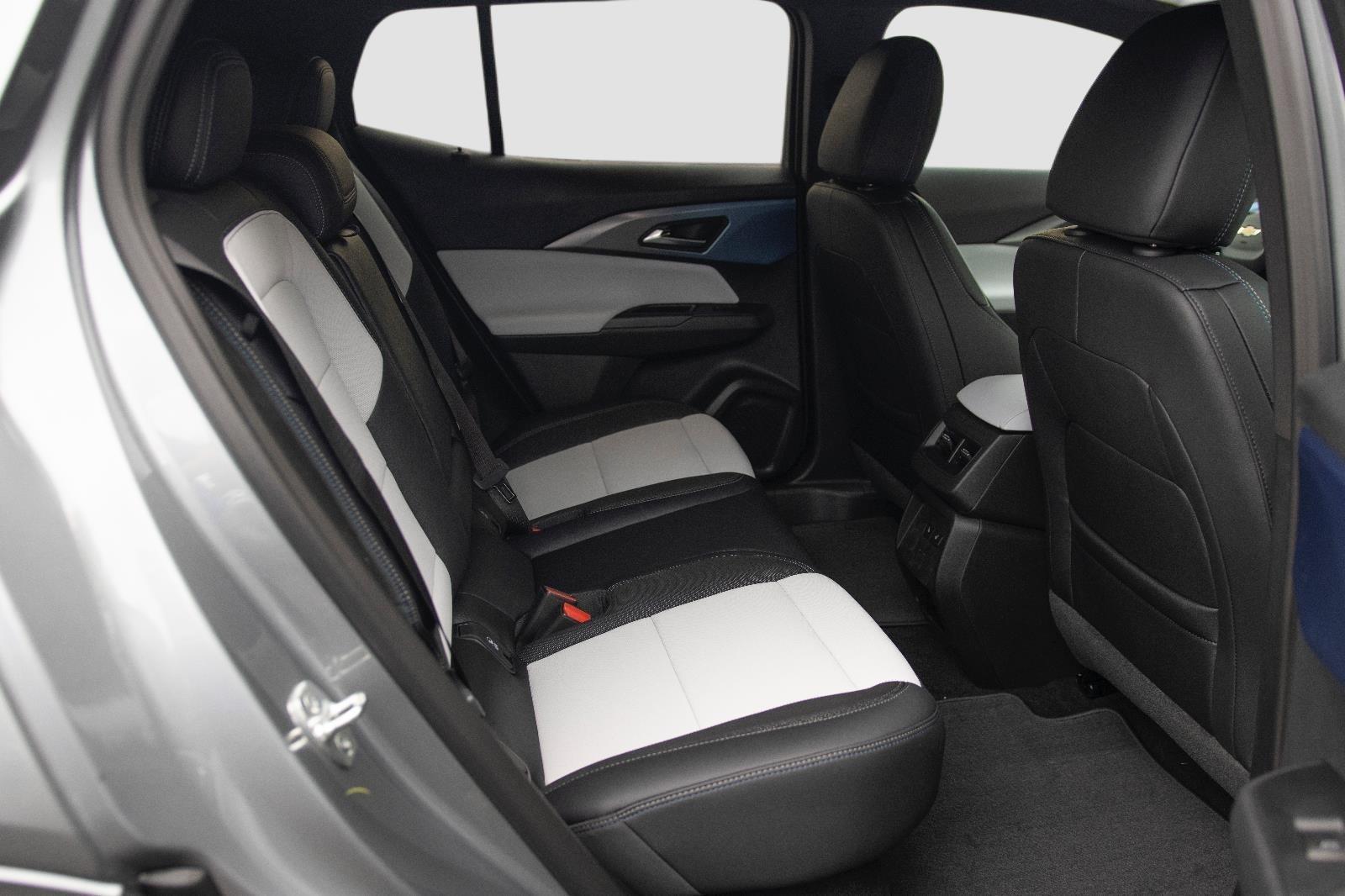 2025 Chevrolet Equinox EV 1LT photo 23