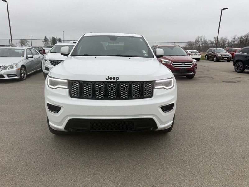 2021 Jeep Grand Cherokee Laredo X photo 2