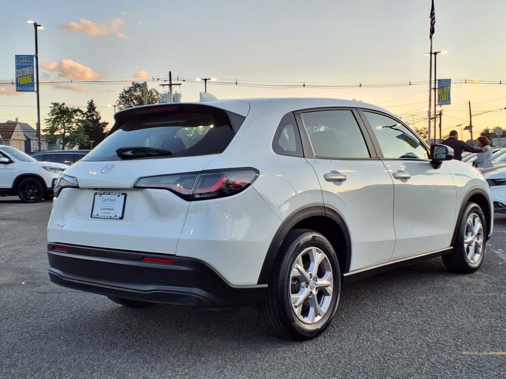 2023 Honda HR-V LX photo 5