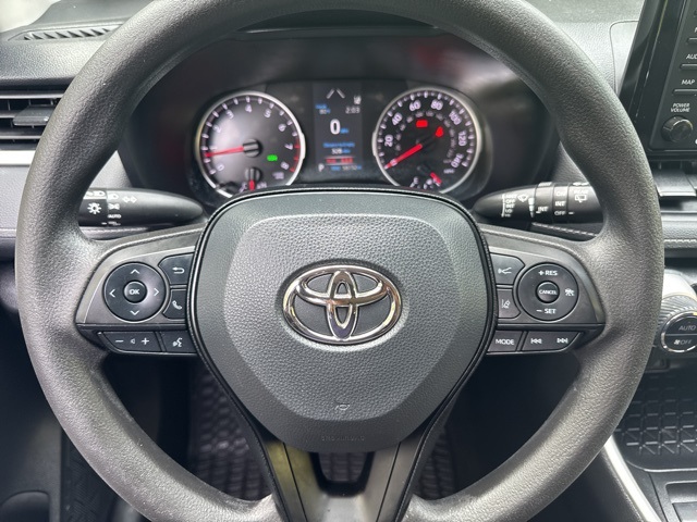 2022 Toyota RAV4 XLE photo 17